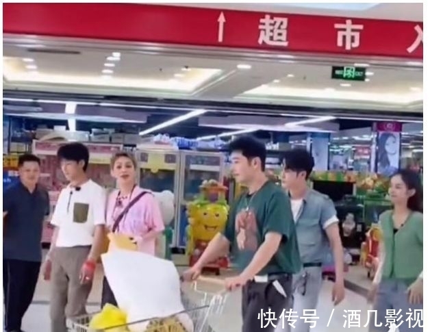 中餐厅|中餐厅路透，颖宝张碧晨同框比美，檀健次代替龚俊