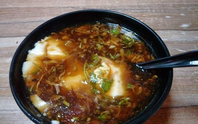 做豆腐脑时，不要再加石膏了，加点它，做出的豆腐脑嫩滑如果冻