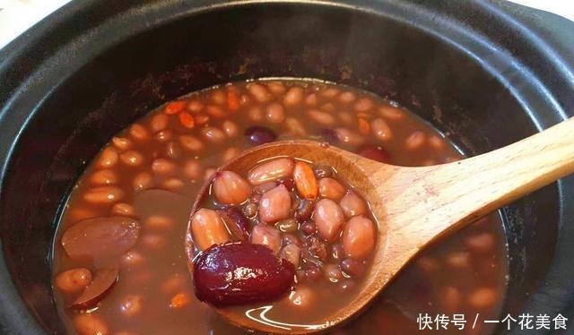 “四九”寒天,女人要常喝五紅湯,每天一碗,補氣補血,暖身暖胃