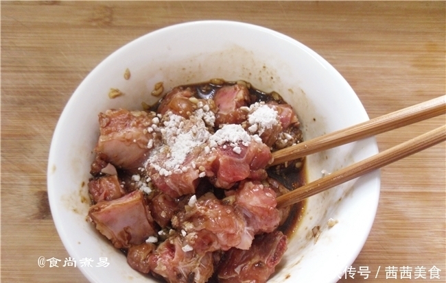 教您一招蒸排骨,方法特简单,嫩滑鲜香不上火,尝过的都说好