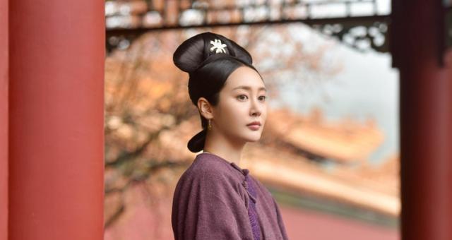 翻牌|她本是丫鬟,意外被皇帝翻牌逆袭成为贵妃,92岁去世