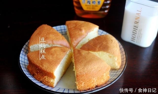 不用油不用牛奶,教你做蜂蜜蛋糕,蒸或烤都可以,只需4种食材