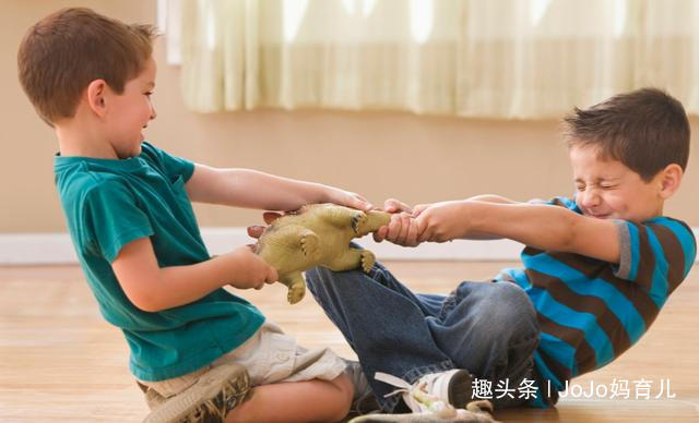 父母|孩子被欺负,父母一定不能说“没关系”,高情商父母这样做