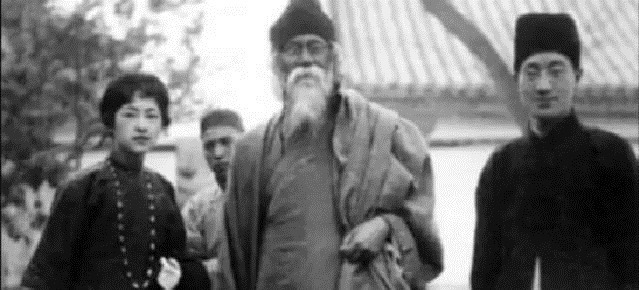 梁思成&林徽因把孩子给了金岳霖,把爱情给了徐志摩,婚姻留给了梁思成