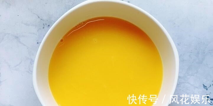 蒸鸡蛋羹,有人用凉开水有人用温水,都不对,教你正确做法,好吃
