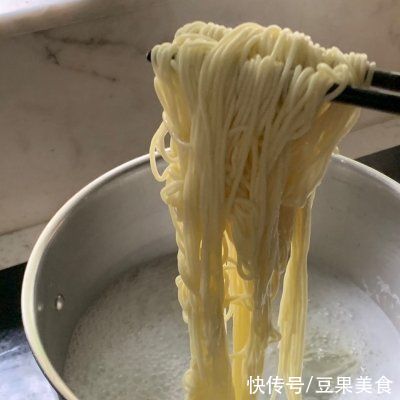 小面|这重庆人的早餐：杂酱面连吃3天了！明天还想吃