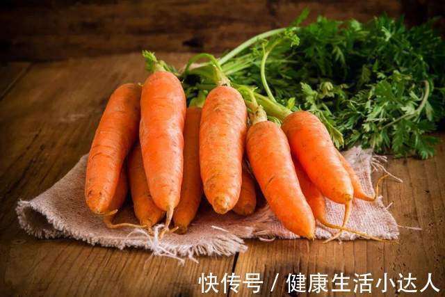 碳水化合物|血脂高了危害大，提醒：一旦臉上出現3種變化，要注意忌口了