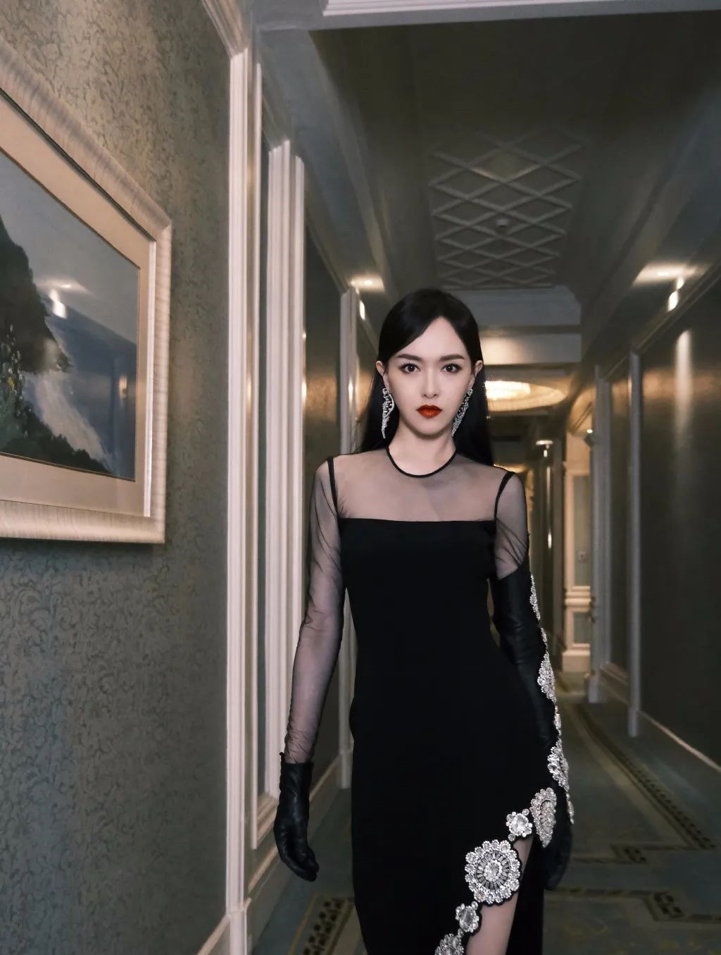 邓紫棋|热巴新戏、唐嫣综艺、许魏洲快本、邓紫棋跑男、许佳琪新杂志