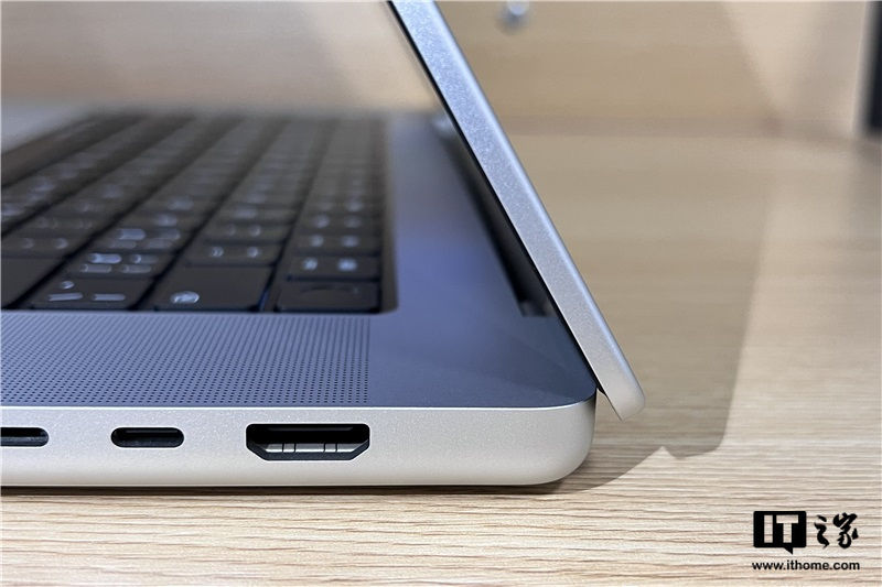 M搭载了 M1 Max 的 16 英寸 MacBook Pro 很强，但请不要神化它