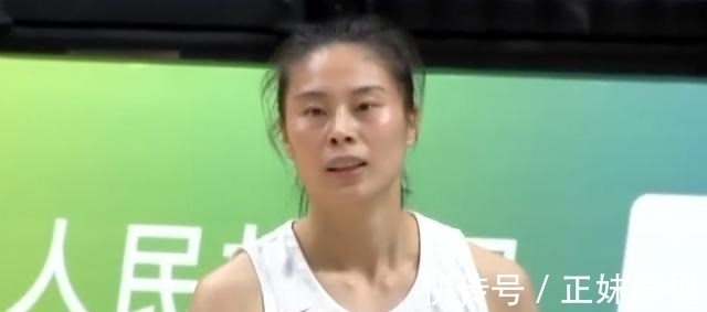 韩旭|中国女篮100-52狂胜夺冠,单节29-7悬殊比分,韩旭18+9李月汝14分