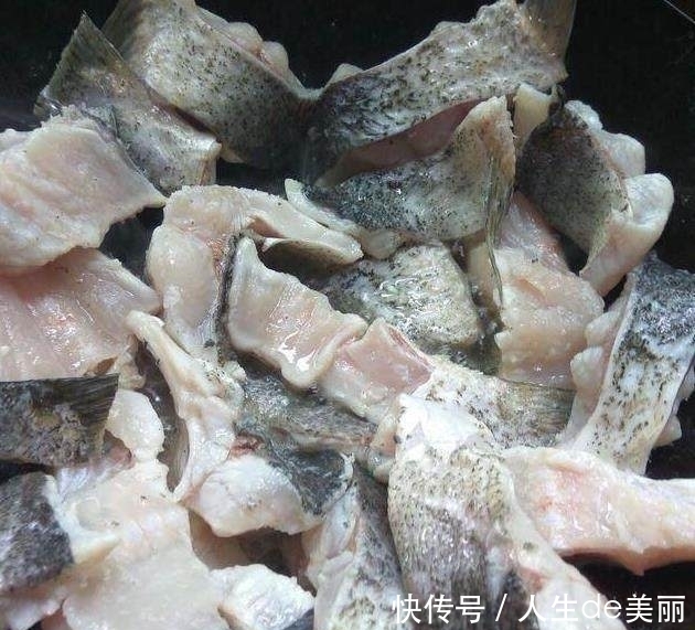 农村|嫂子嫌弃农村婆婆做的菜,可尝了一口之后。筷子都不愿意放下了