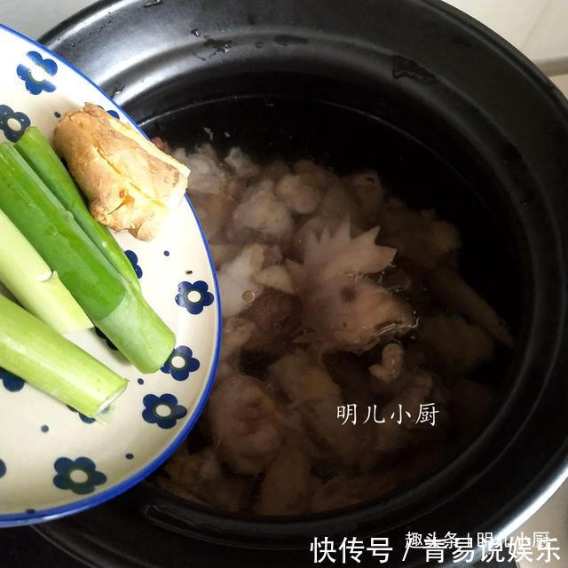 炖鸡汤加点它,气血双补,饱腹解馋,简单煮比牛羊肉还香