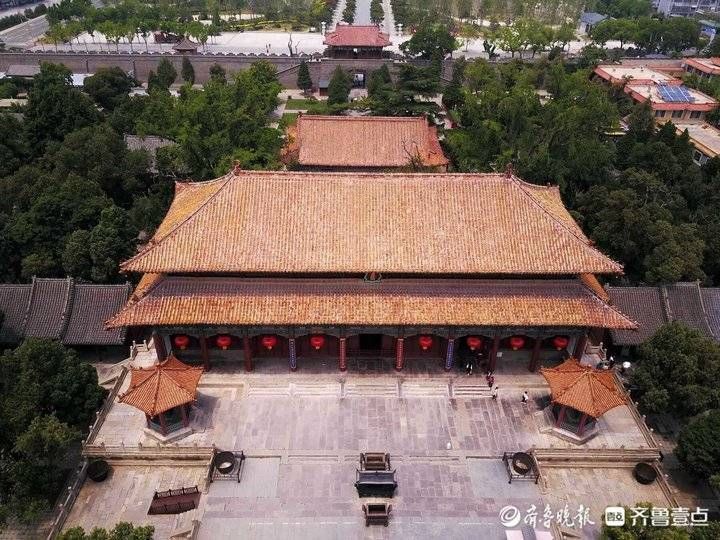 泰山|神圣庄严大方，航拍泰山中轴线上的岱庙盛夏美景