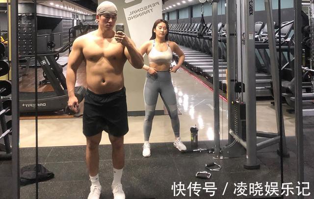 情侣|健身情侣身材令人羡慕，一起健身顺便秀恩爱，真实身材被曝光