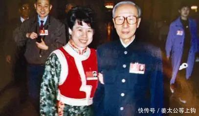 王爷|一半骨灰在日本,一半骨灰在中国,这位中国王爷活到了1994年!