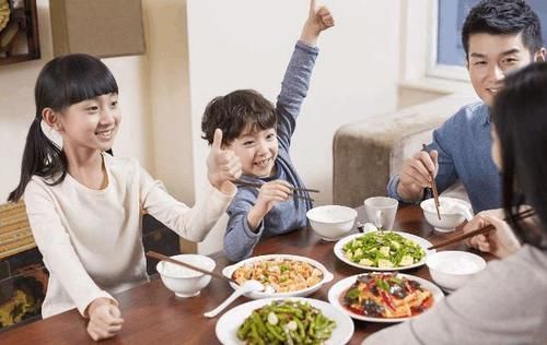 骨骼发育|男孩身高发育有“终止线”,这个年龄还没到1米7,以后也长不高