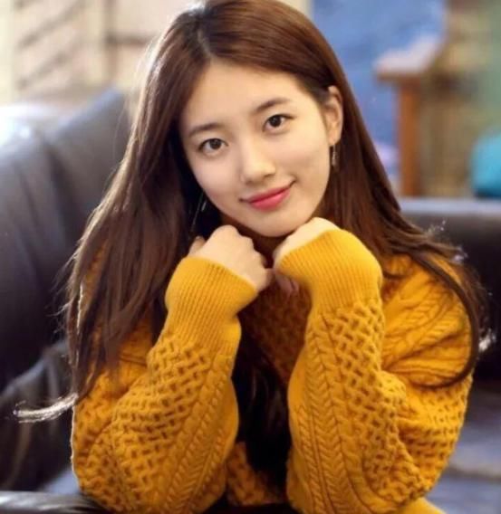 皮肤比较黑，希望通过穿搭显白一些，怎么办？