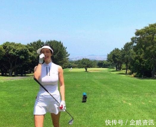 高尔夫小姐姐,紧身衣超短裙穿搭,演绎垂度感!靓图欣赏