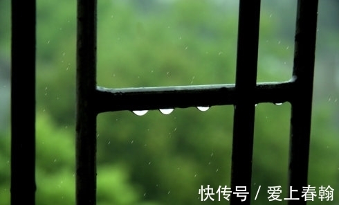 中二联&24首关于窗外的诗词:帘开三尺对流光,夕晦朝明清味长