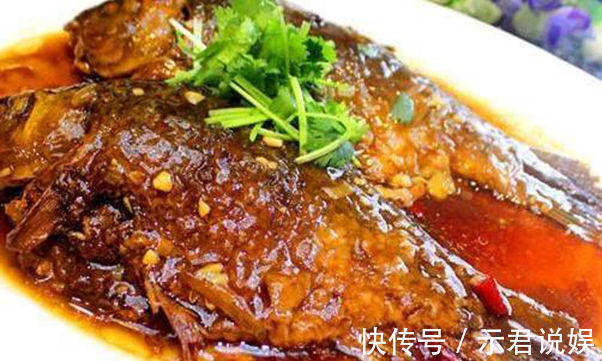 香辣牛肉|美食推荐香辣牛肉、农家脆鸭肠、青椒炒鱿鱼、炖鲫鱼的做法