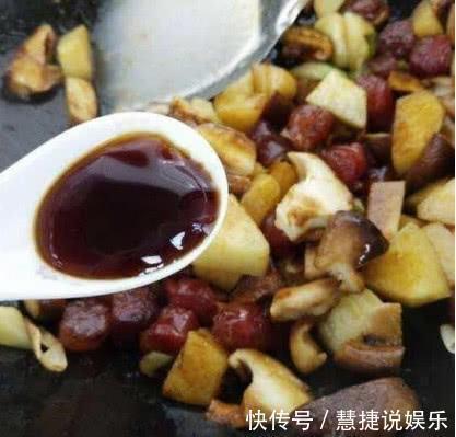 炒菜|蚝油还在傻傻直接往锅里倒用错这一步,难怪炒的菜又咸又老