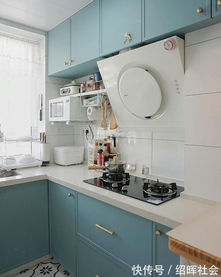 客厅|36㎡经典“老破小”改造后，堪比50㎡，麻雀虽小五脏俱全！