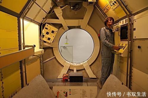 宇航员 花3.5亿元去国际空间站玩10天,太空“旅行团”明年1月首发