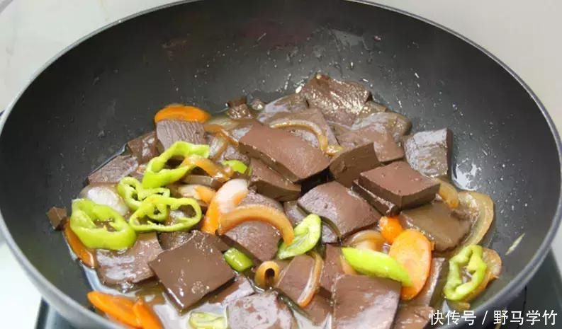 洋葱和此物一起炒,每天炒一盘,气血足了,软化血管,血管通畅了