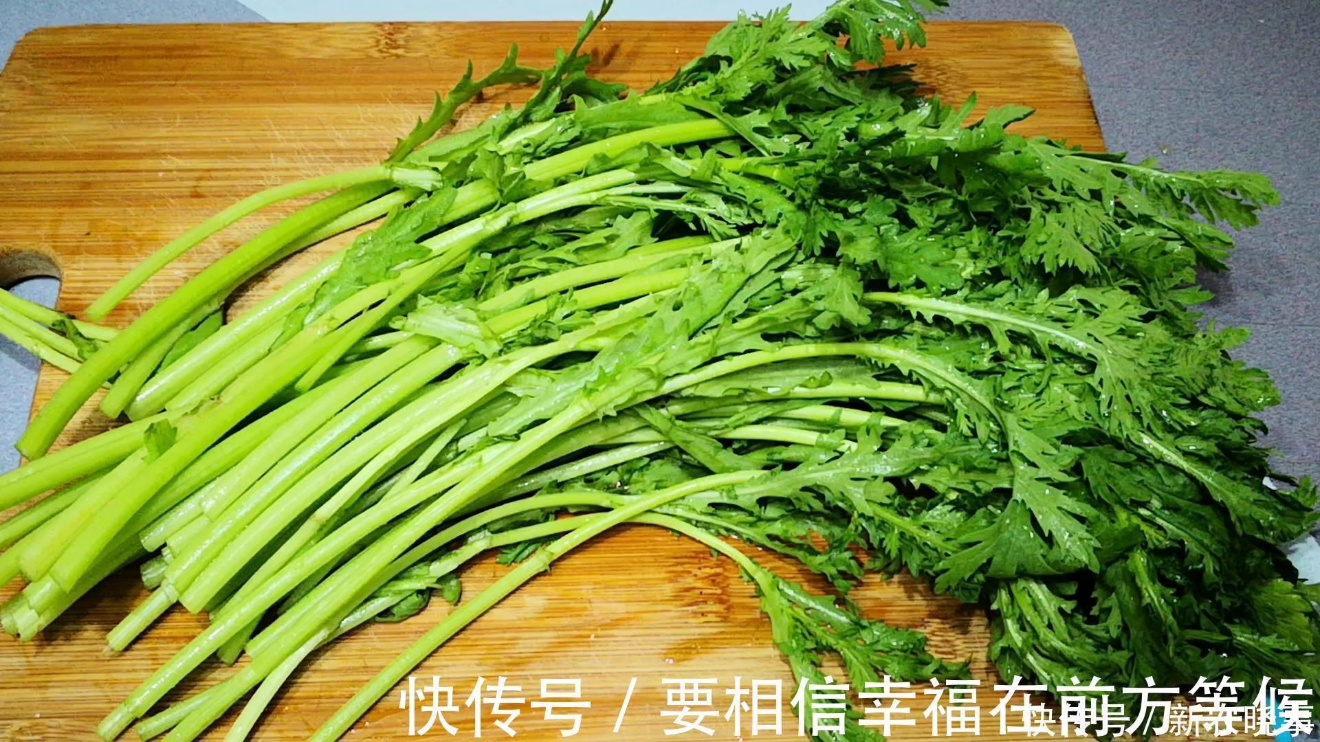 细叶茼蒿|天然“安眠药”被找到了!农村随处可见,三天两头吃一点,睡得香