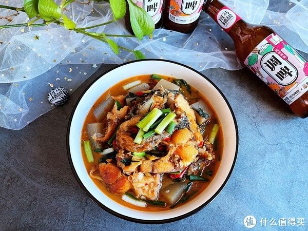 炖鱼时,用“它”来代替水,鱼肉鲜嫩无腥味,一上桌全家抢着吃