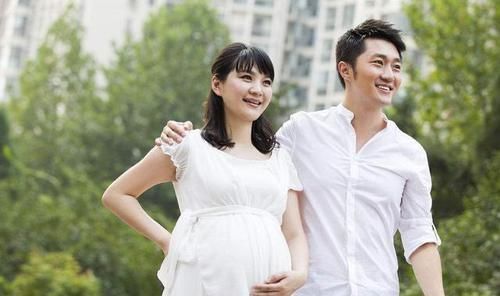 葡萄|担心遗传小眼基因,孕妈狂吃葡萄,等到宝宝出生却不敢认