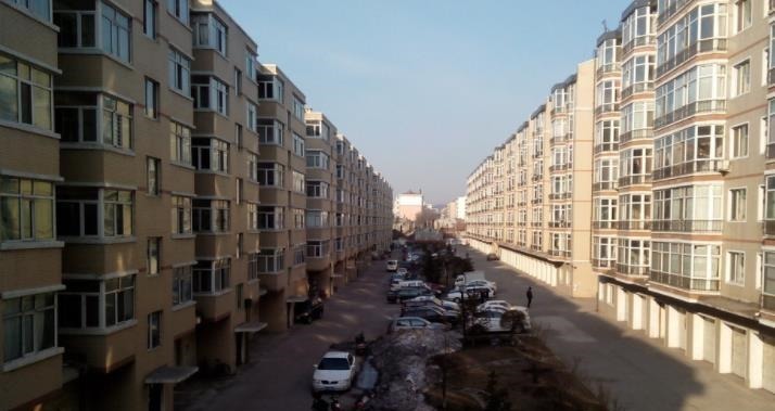 小城市|房子买来25年不住、不租、也不卖,到底图啥看完明白了