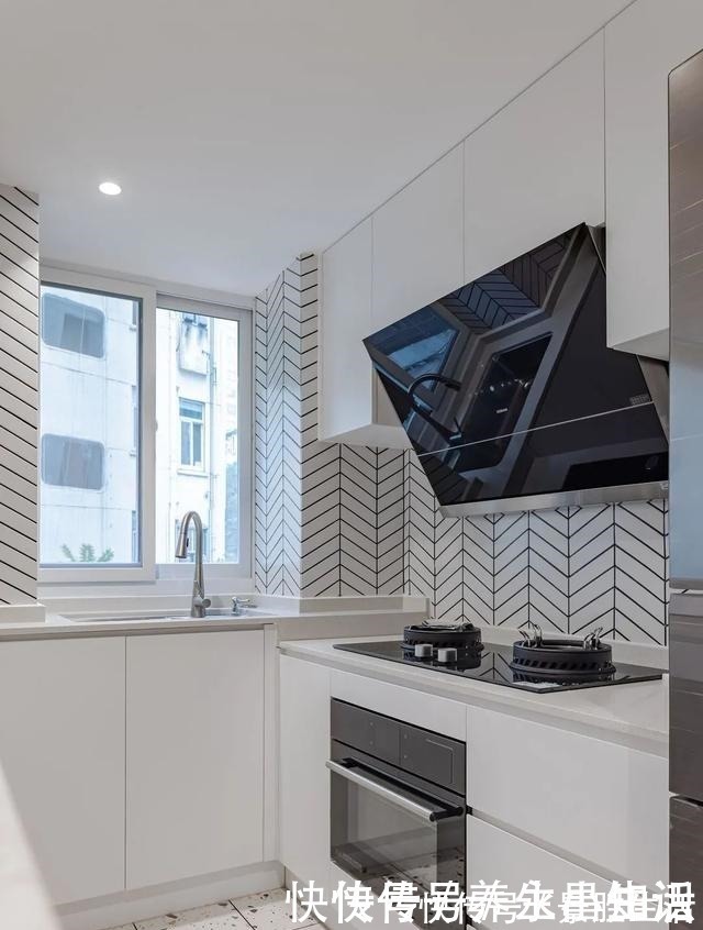 铺设|兜兜转转,曾被淘汰的水磨石,如今又火了,这独特性谁也代替不了!