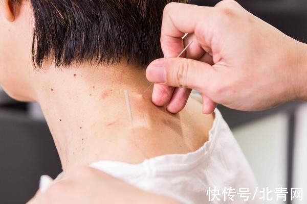 神经根|颈椎病导致头晕，该如何缓解？