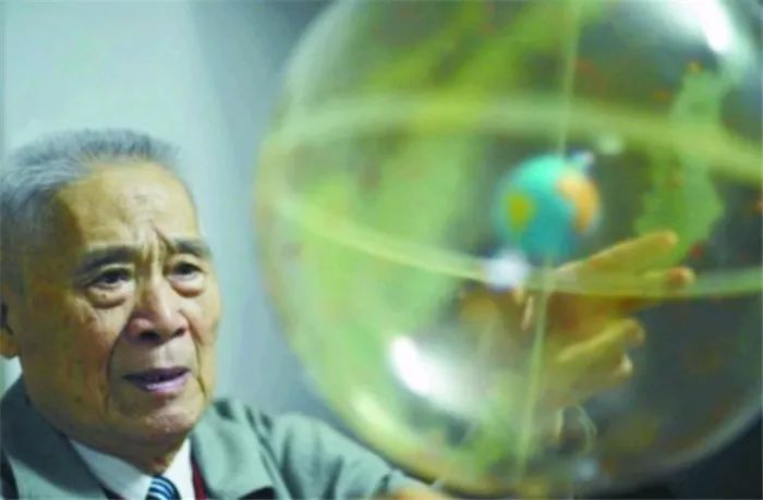 这一抱，象山籍天文学泰斗哭了……