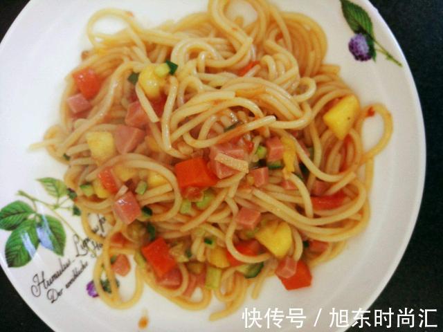 洋葱|学会这样做菠萝豌豆肉丁面,营养好吃又能解馋,每次都被吃光光