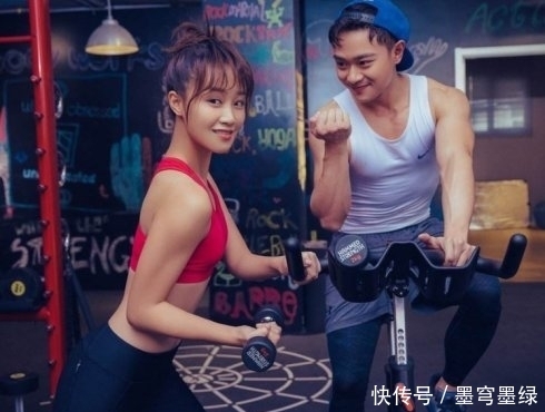 蓝盈莹重返浪姐舞台,脸上表情已暴露野心?怪不得曹骏和她分手