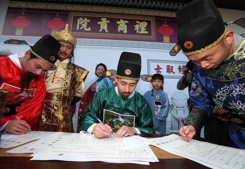 考卷$明朝唯一传世状元考卷曝光,字体堪比“印刷体”,远胜许多书法家