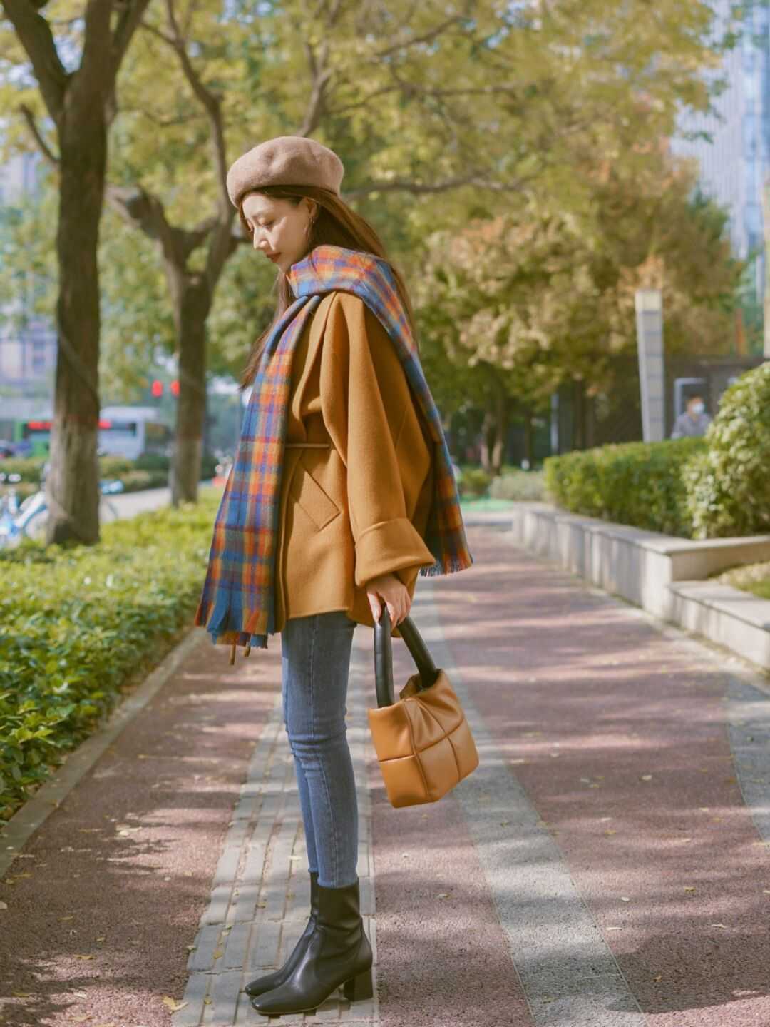 博主|大衣穿不出女人味不要怕,入手这款收腰款大衣,上身秒有小蛮腰