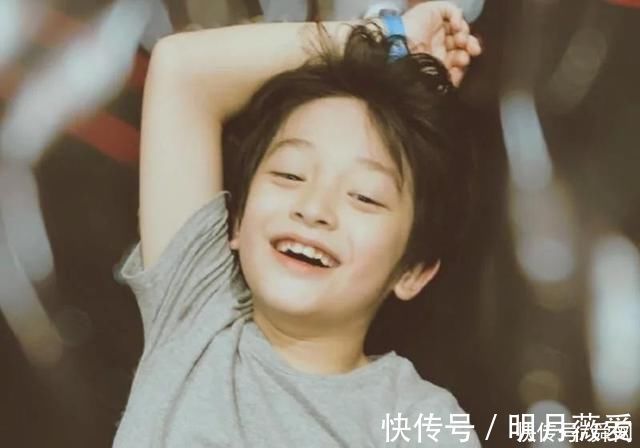 4岁出道的阿拉蕾，年收入一百万，现状如何“真是换脸式成长啊”!