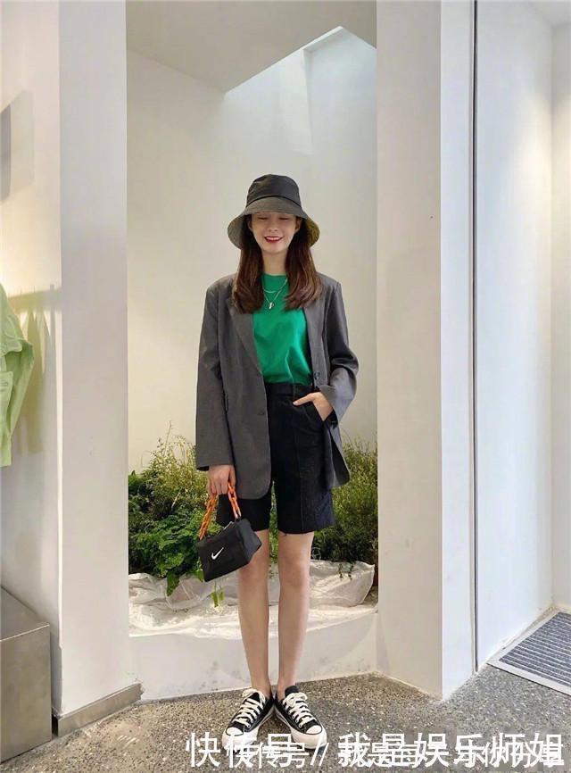 裙装|真正优雅层次高的女人,很少穿T恤短裤,看破浪的姐姐们就知道了