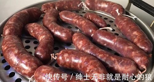 牛肉腊肠，不比猪肉的更香吗？教你这样做，能把老外馋哭了