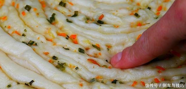 早餐不要只吃包子油条了，教你好吃做法，比馅饼还香，比油条健康
