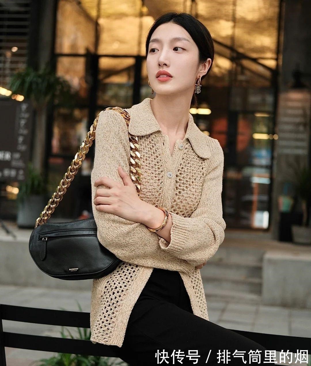 女人 真正会打扮的女人,入秋后都离不开这3种颜色,洋气显白有气质