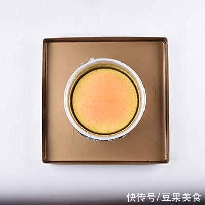 #安佳万圣烘焙奇妙夜# 轻乳酪芝士蛋糕