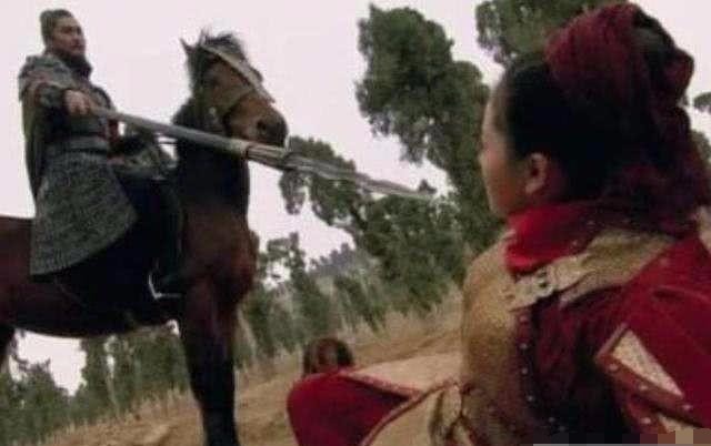 夜访|林冲夜访扈三娘,面对王英,扈三娘该如何抉择?看完颠覆认知