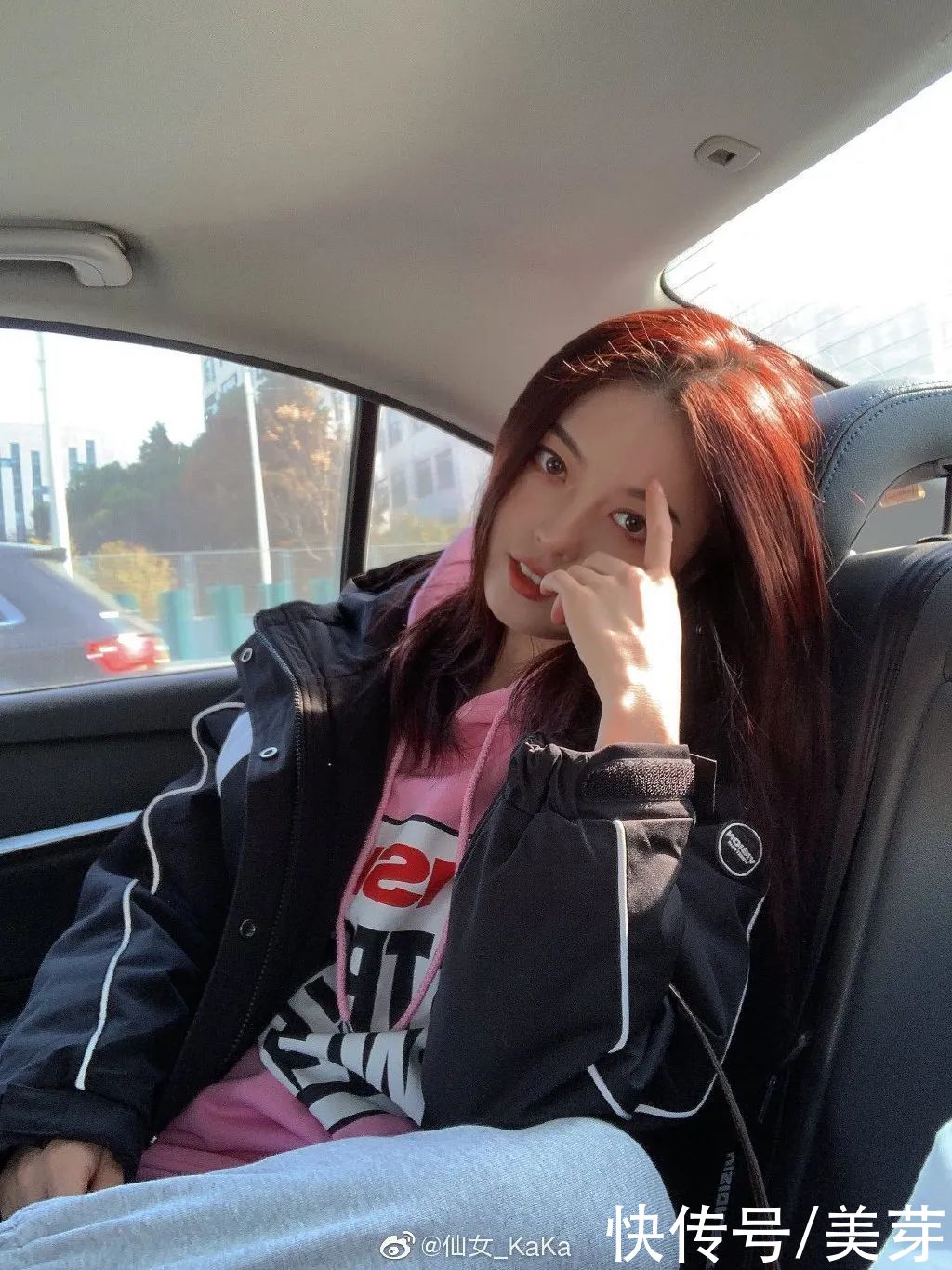 大衣里面穿什么？这4款绝美内搭，让你时髦一整个冬天