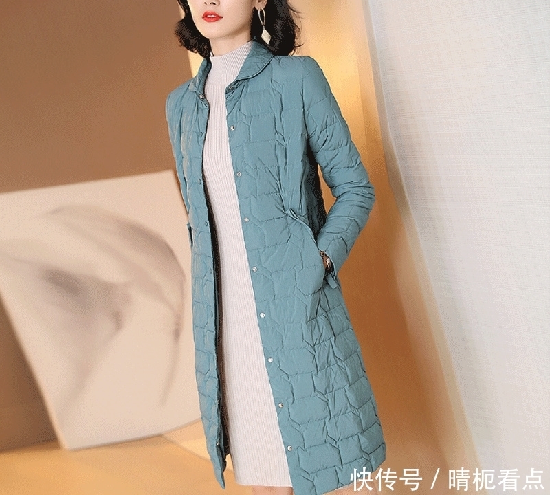 强调一遍:羽绒服别配阔腿裤!这才是女人的正确穿法,优雅又时髦
