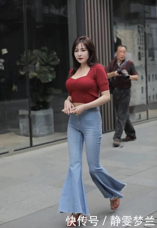 喇叭裤|“小粗腿”怎么办?借助喇叭裤的优势,展现不一样的穿搭技巧!