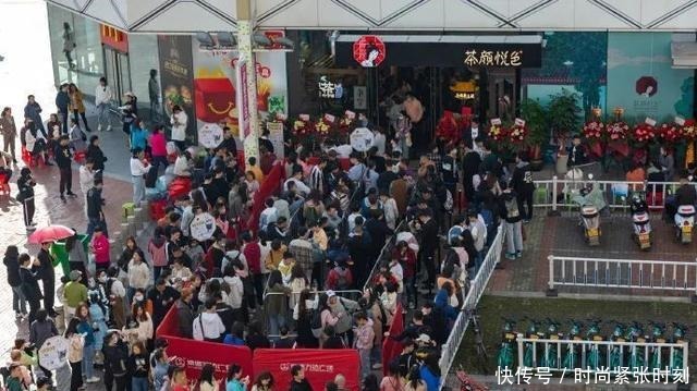 茶颜悦色、喜茶、海底捞……那些天天排队的品牌做对了什么